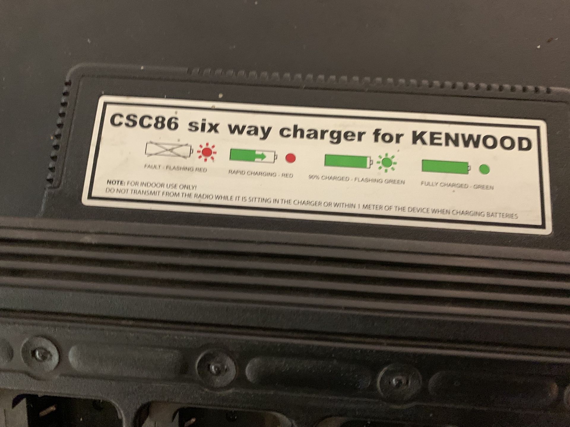 6 WAY KENWOOD RADIO FAST CHARGER - Image 2 of 3