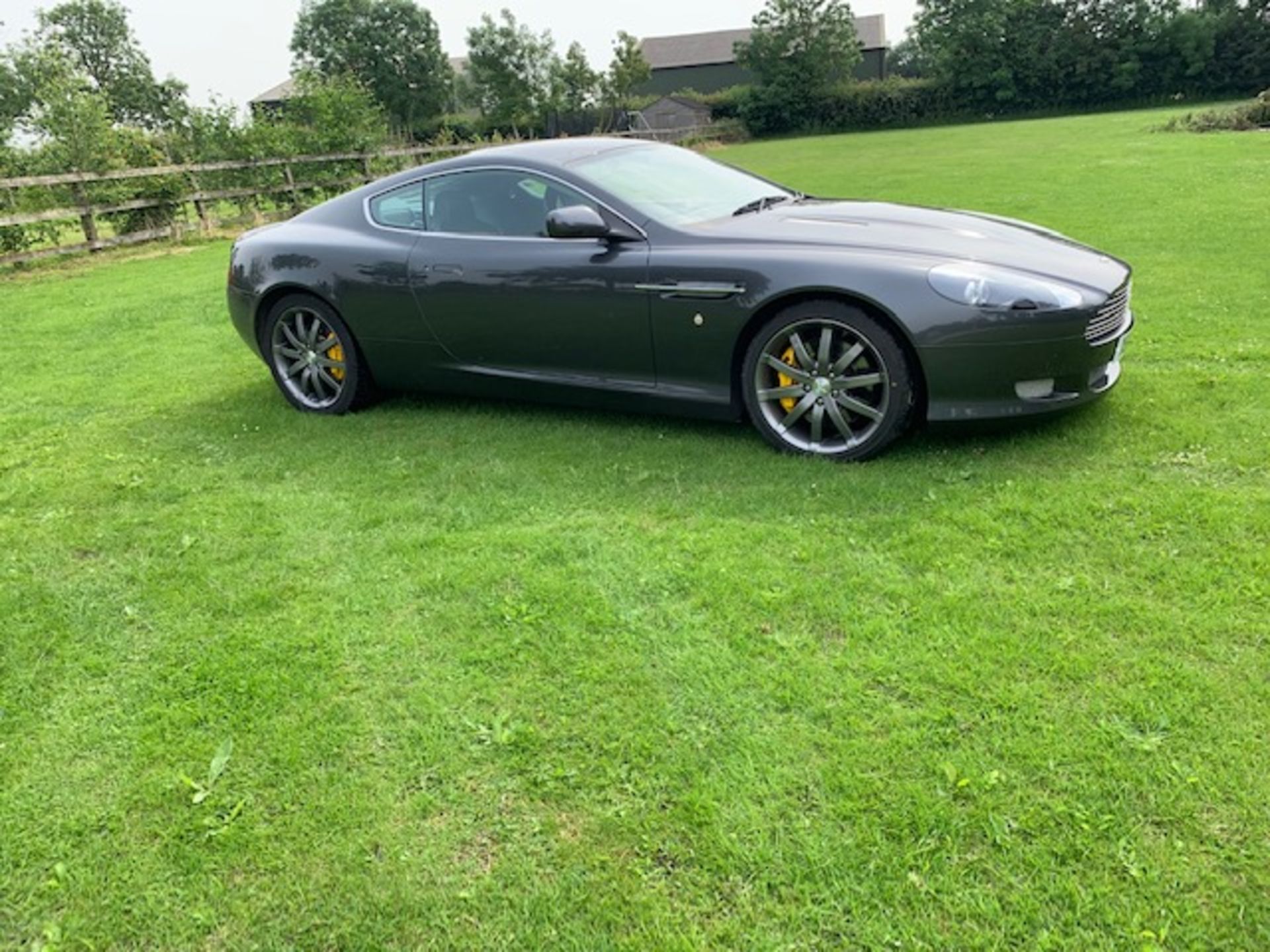 ASTON MARTIN DB9 COUPE V12 2DR TOUCHTRONIC AUTO (5935 cc) - Image 8 of 13