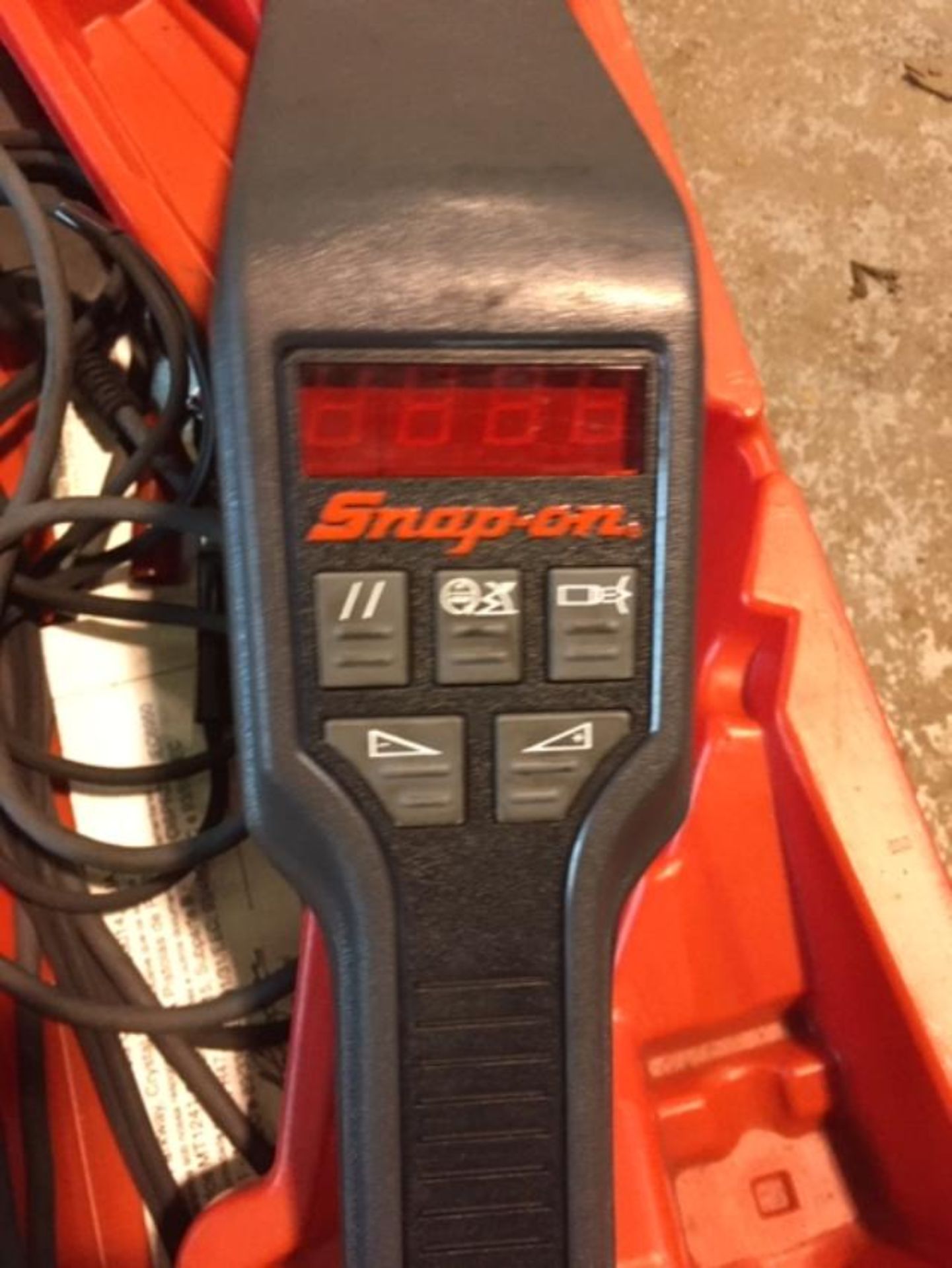 Snap On timing light needs new bulb - Image 2 of 4