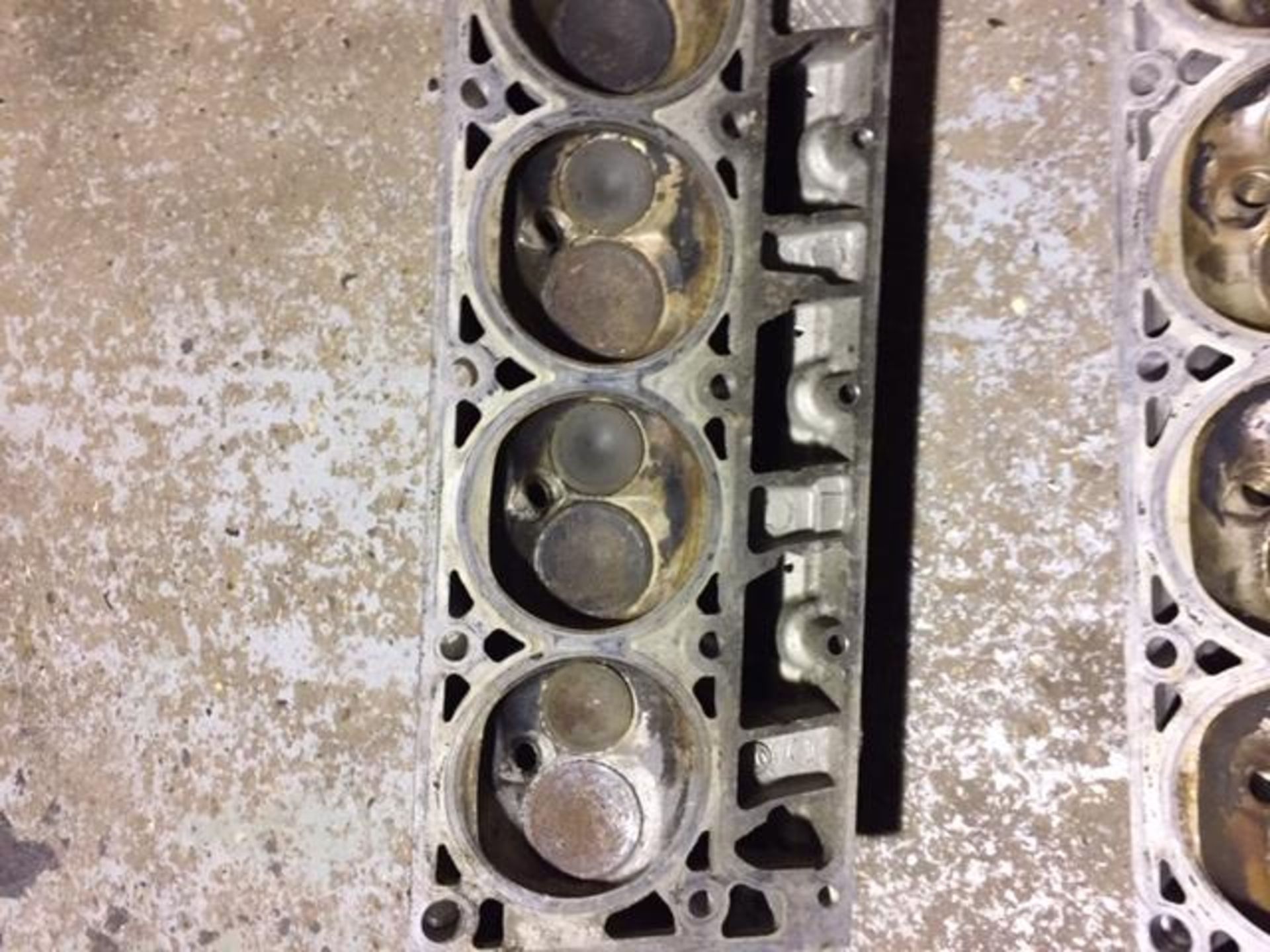 LS2 V8 6 L cylinder heads - Image 6 of 6