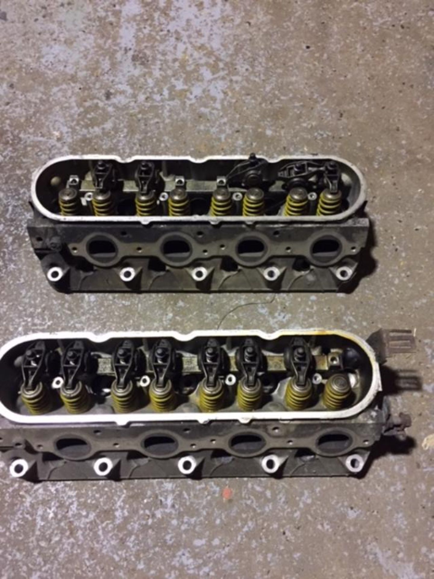 LS2 V8 6 L cylinder heads