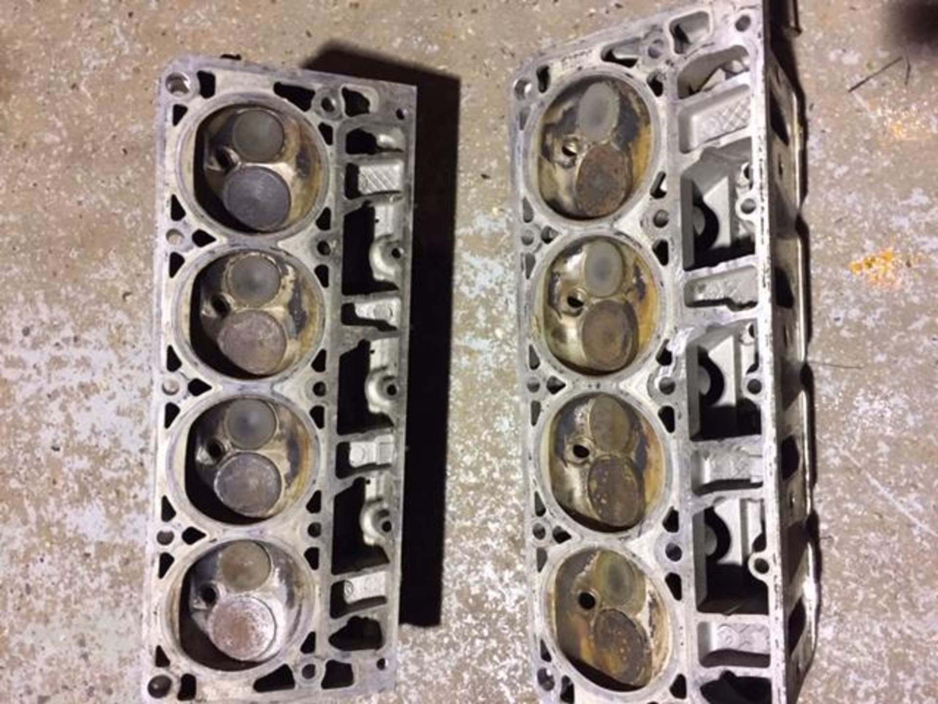 LS2 V8 6 L cylinder heads - Image 2 of 6