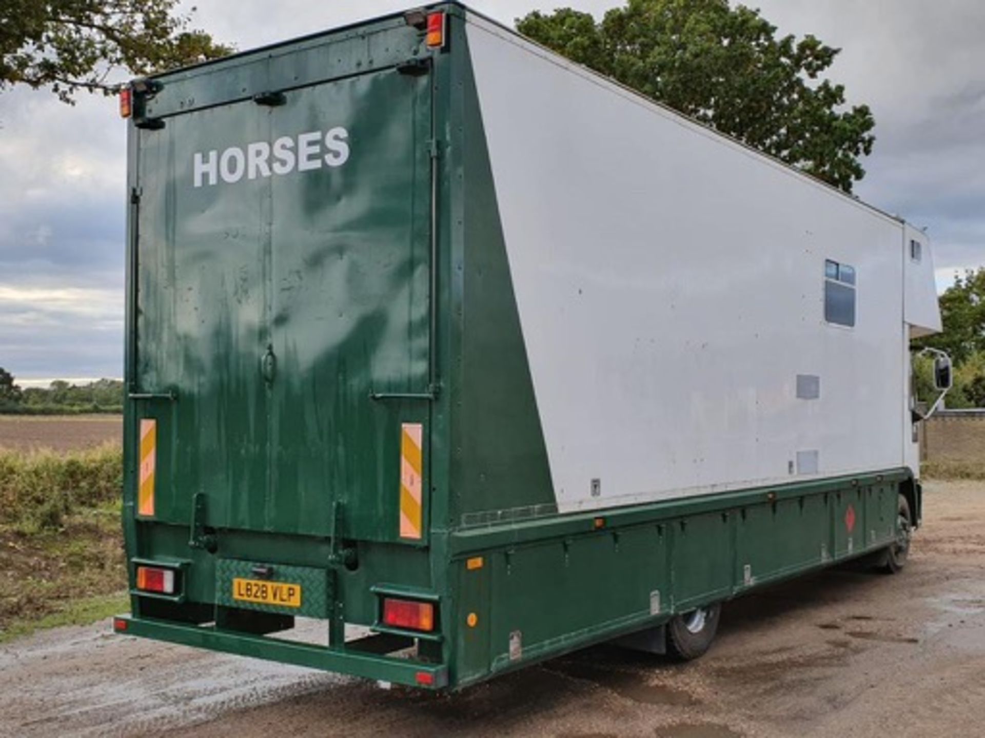 13 TONNE IVECO HORSEBOX - 1991- SHOWING 15,000 KLMS - Image 4 of 14