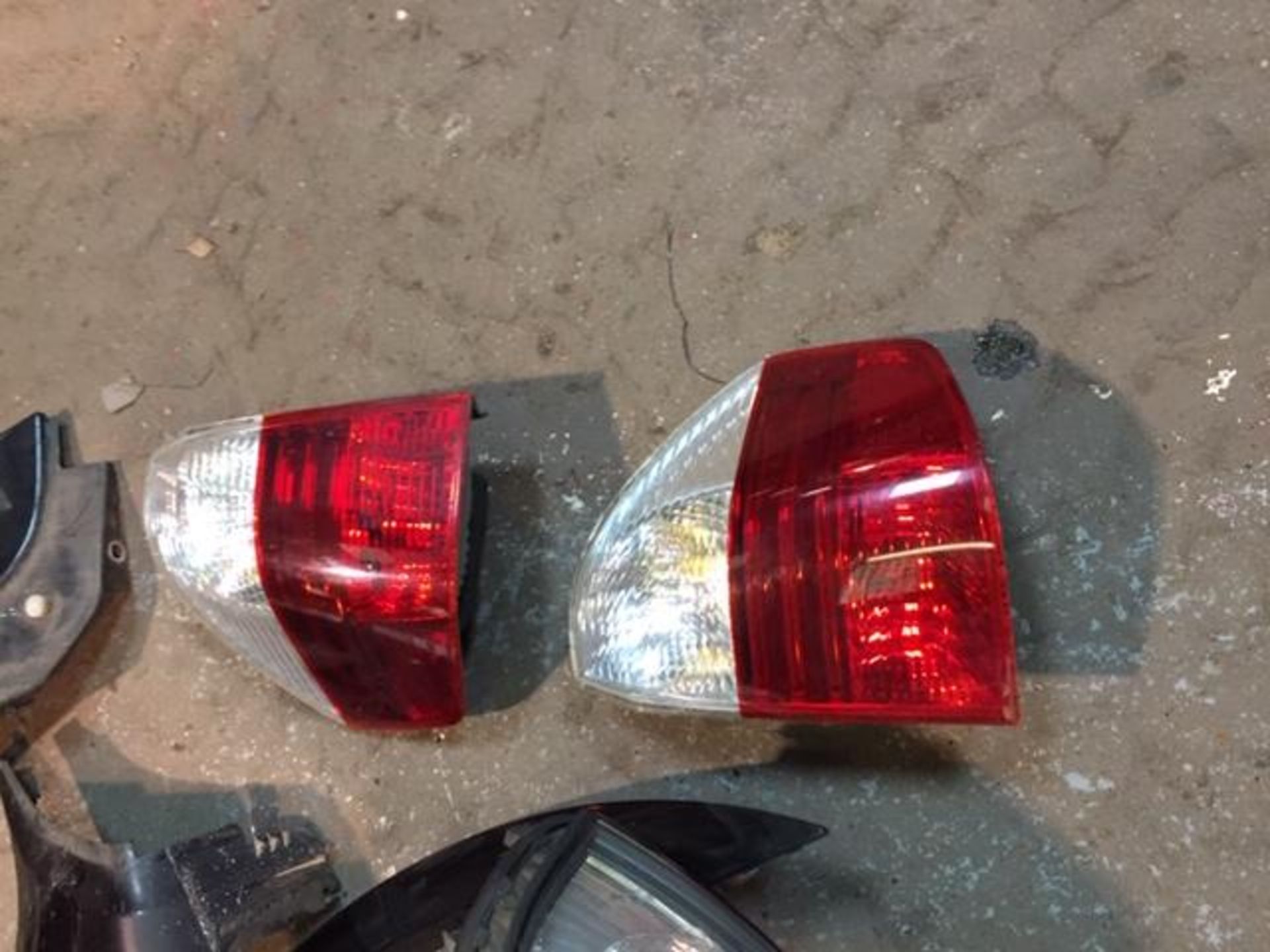 BMW X3 2007 Will fit other X3 front wings , wing clovers headlights and rear lights. - Image 4 of 9