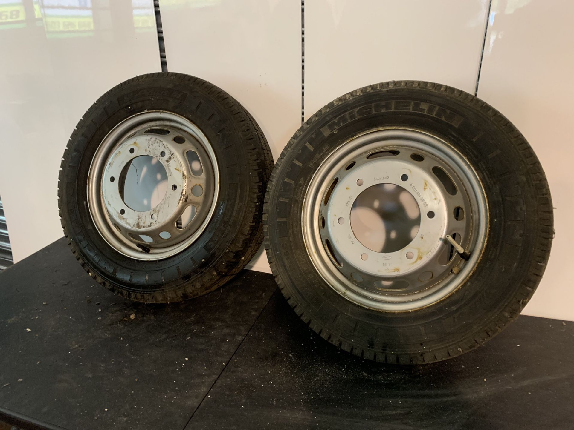 2 X VW VOLKSWAGEN CRAFTER WHEELS & TYRES DONE 12 MILES ONLY