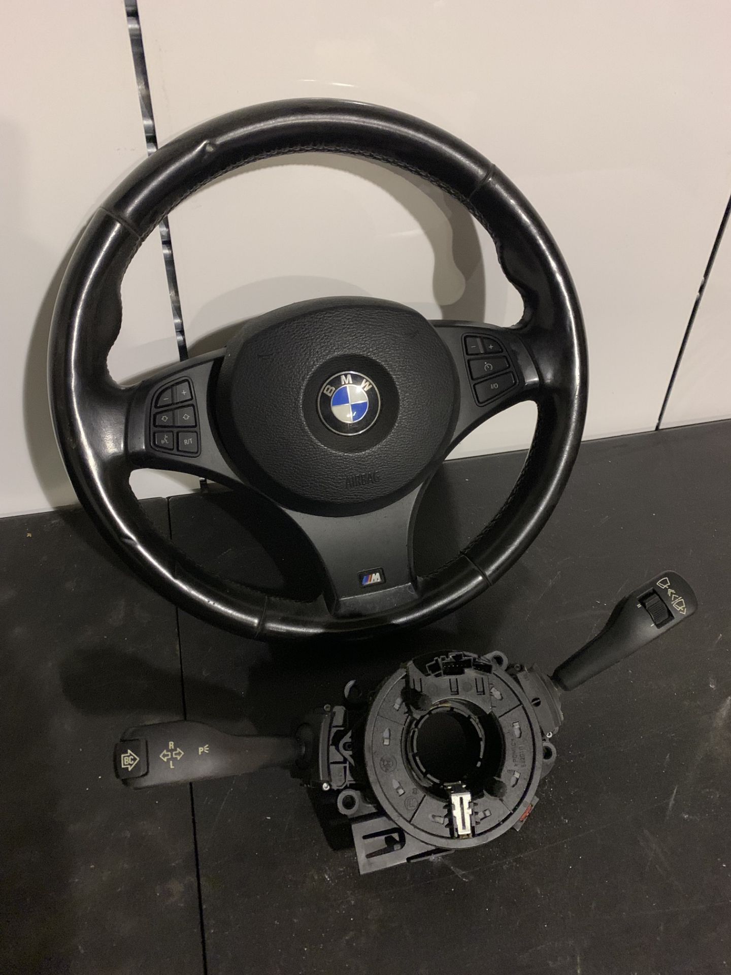 X3 M SPORT STEERING WHEEL INC AIRBAG & INDICATOR STALK