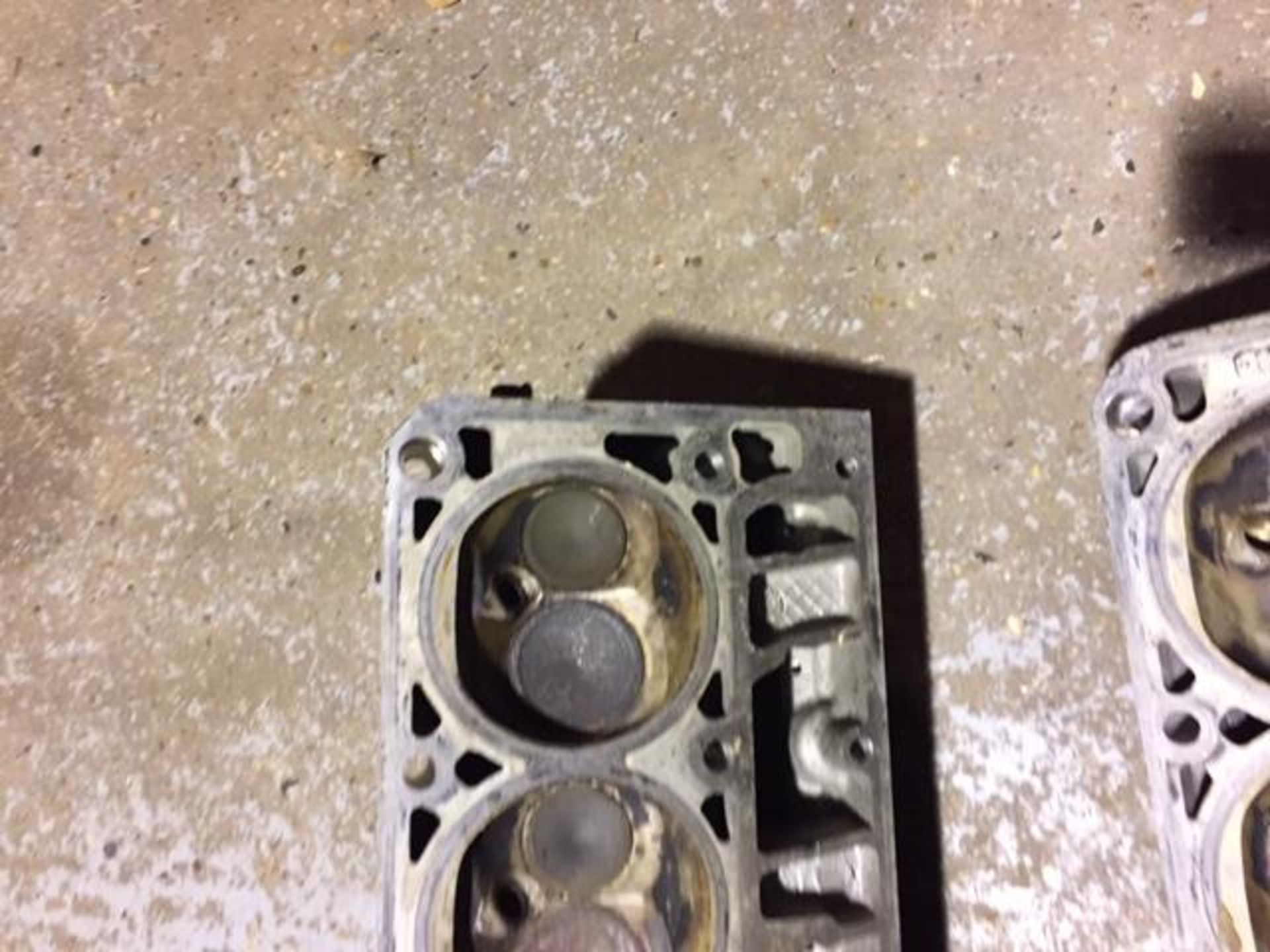 LS2 V8 6 L cylinder heads - Image 5 of 6