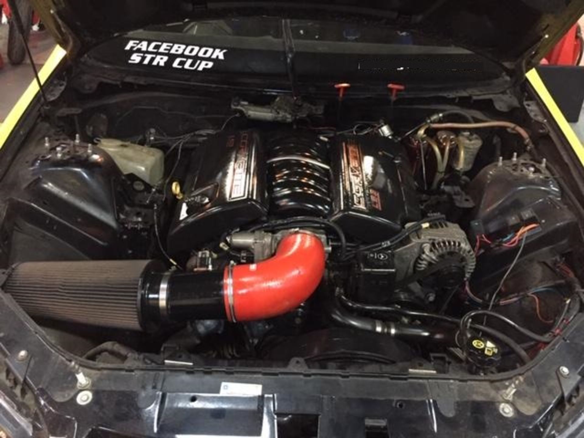 VXR8 HOLDEN COMMODORE ls3 V8 6.2 FULL RACE CAR OVER 500 BHP - Image 7 of 8