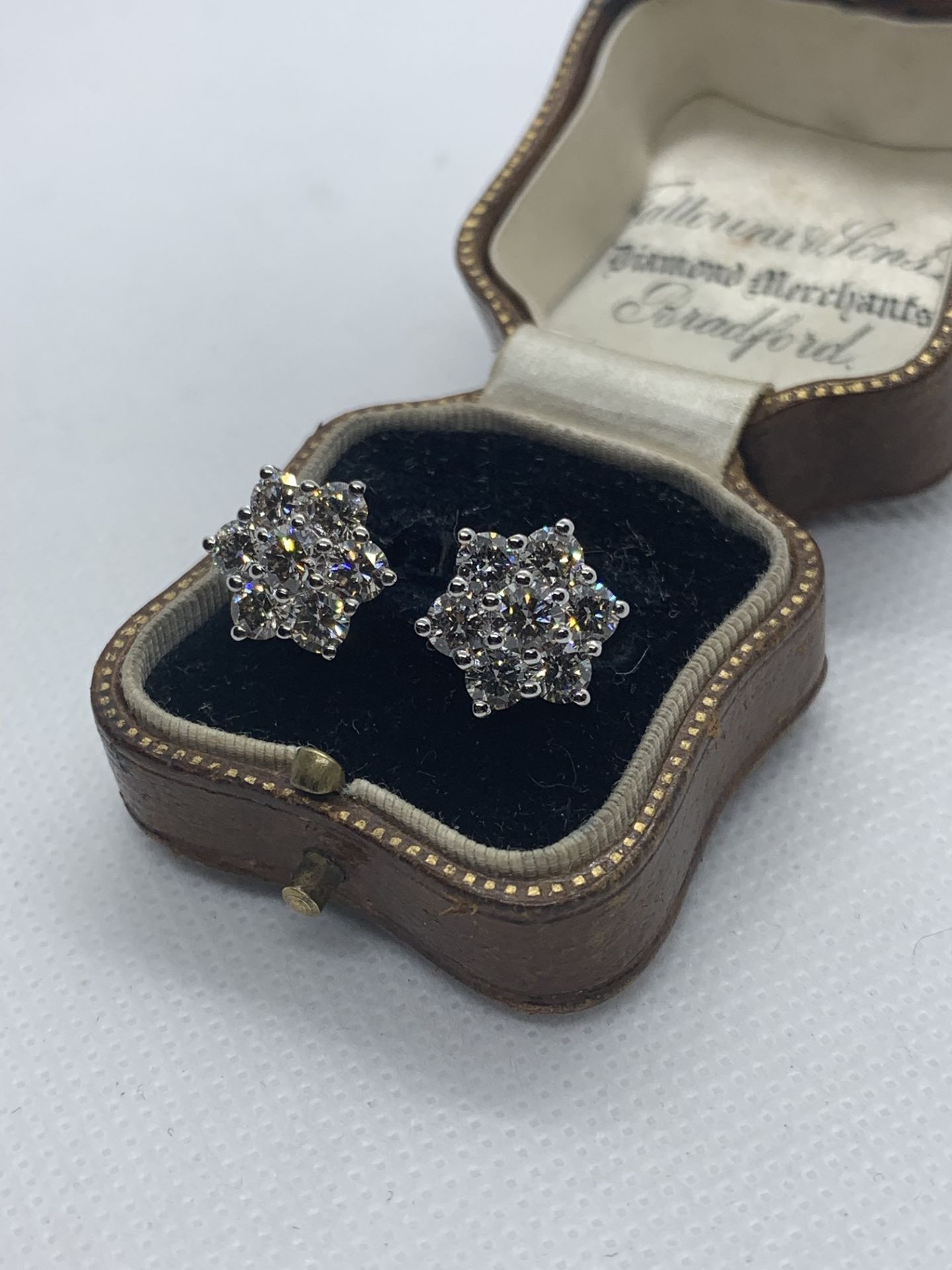 3.06ct DIAMOND DAISY CLUSTER EARRINGS SET IN WHITE GOLD - Image 2 of 2