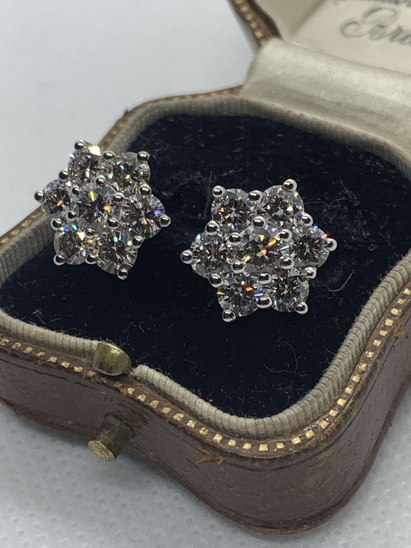 3.06ct DIAMOND DAISY CLUSTER EARRINGS SET IN WHITE GOLD