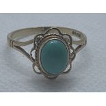 VINTAGE 9ct GOLD TURQUOISE SET RING