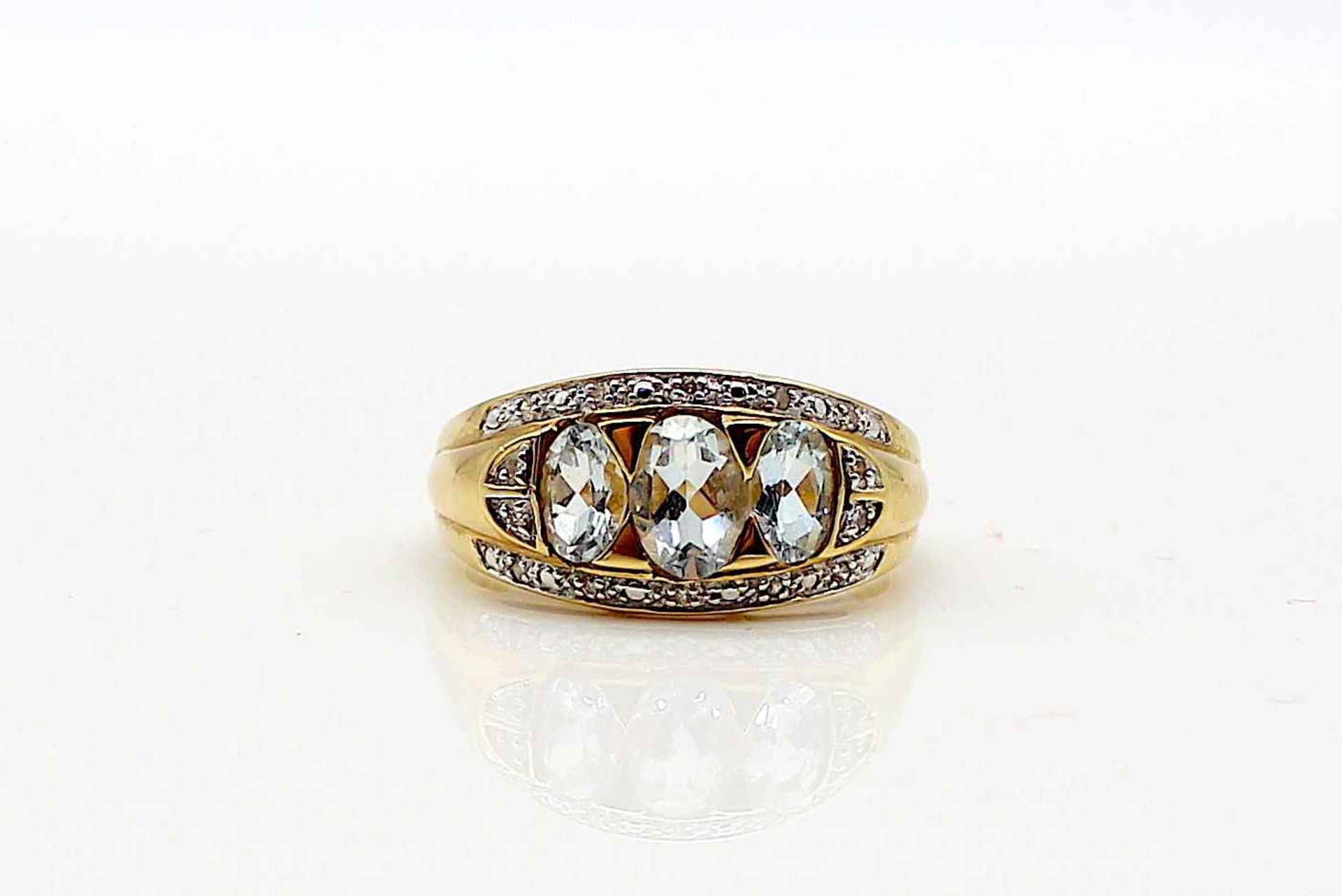 Ring 585 Gold mit 3 Aquamarinen und kl. Diamanten, 5,3 g, Gr. 59