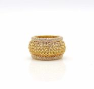 Luxuriöser Ring mit gelben Saphiren im Farbverlauf aus 750er Gold mit ca. 82 Brillanten, gesamt