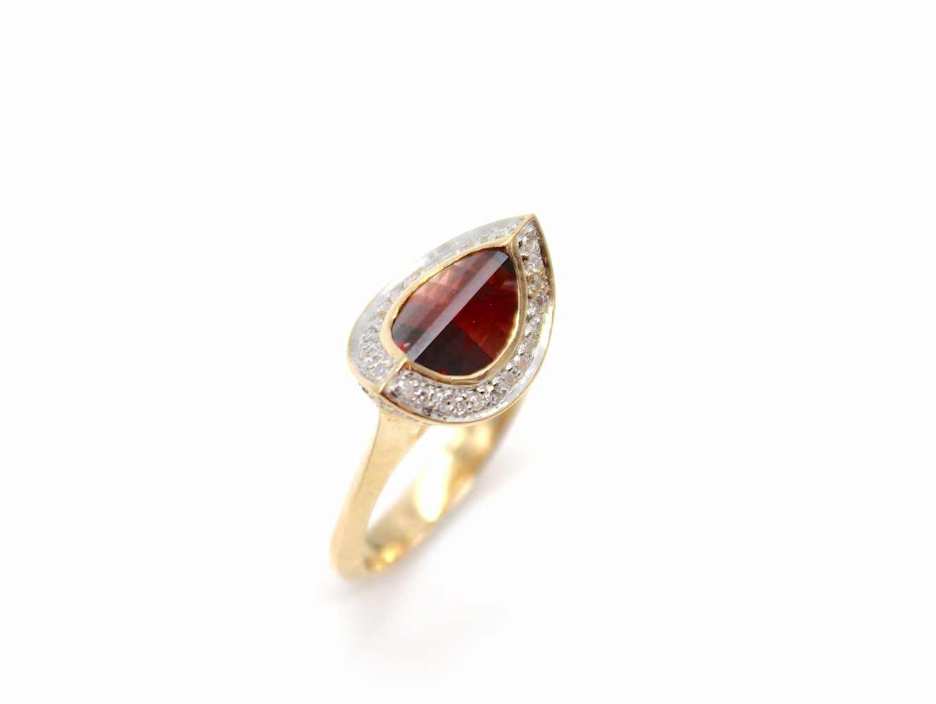 Ring made of 585 gold with a garnet and small diamonds.Weight 5 g, size 56- - -15.00 % buyer's - Image 4 of 4
