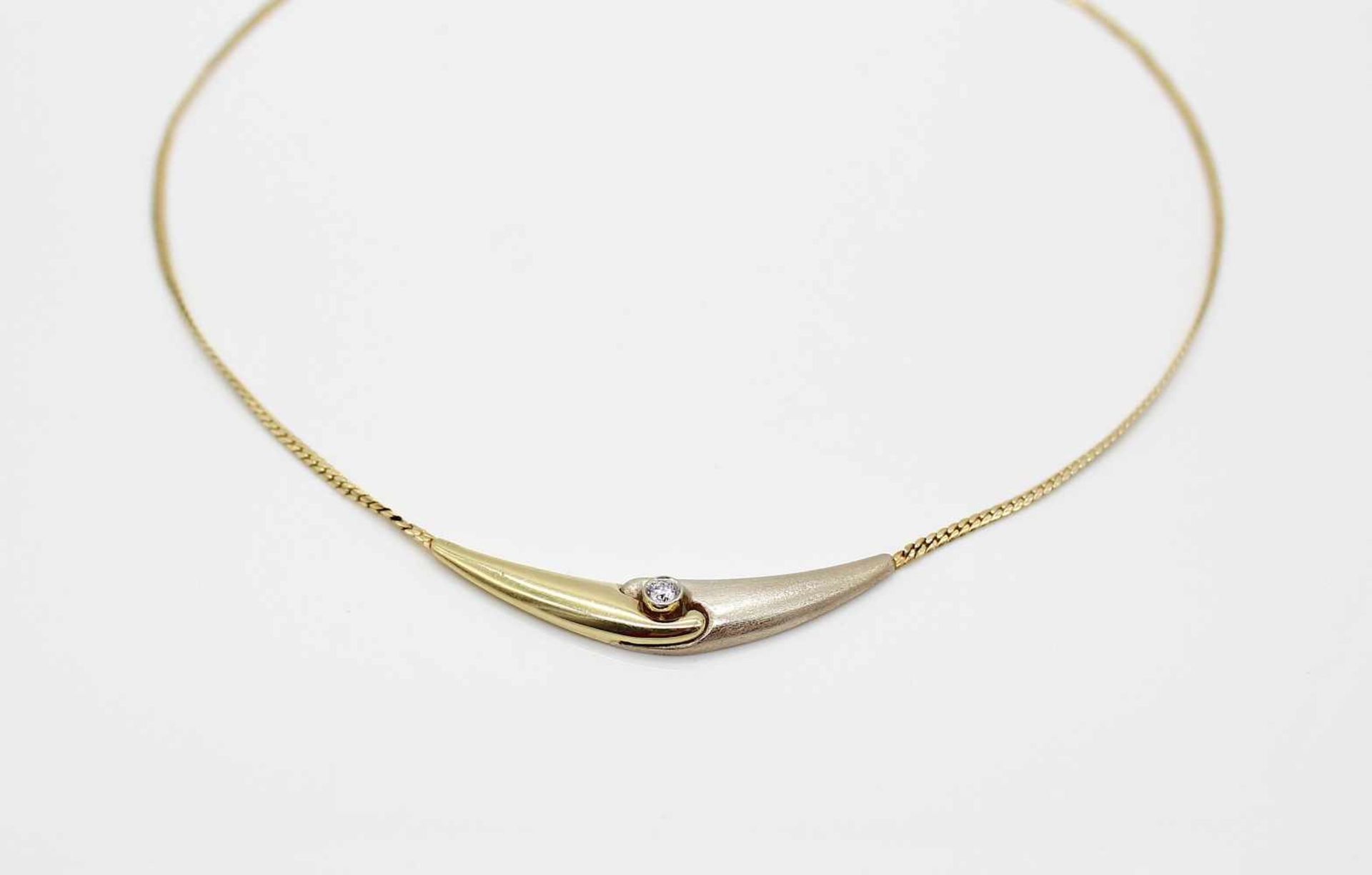 Necklace made of 585 gold with one brilliant, ca. 0,13 ct. weight 6,7 g, length approx. 40 cm- - - - Bild 2 aus 3