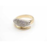 Ring made of 585 gold with 27 brilliants total approx. 0.15 ct.Weight 4.6 g, size 58- - -15.00 %