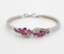 Bracelet in 585 white gold with 18 rubies, total ca. 2.02 ct and 16 diamonds, total ca. 0.27 ct,