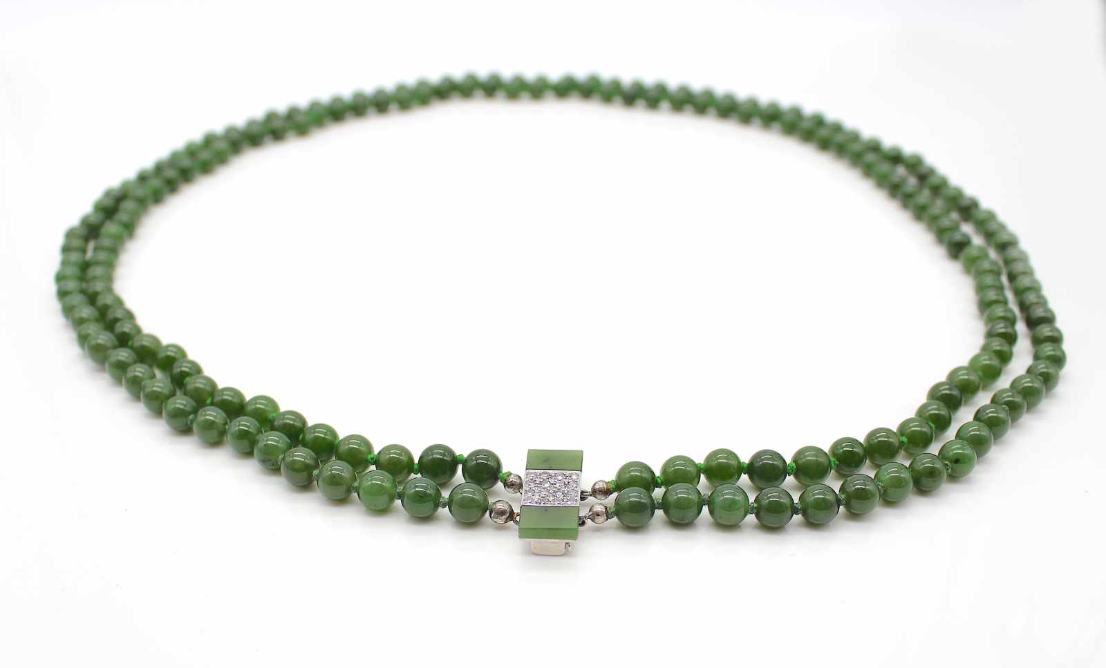 1 double-row necklace made of jade balls with a lock made of 585 white gold with jade and - Image 2 of 3