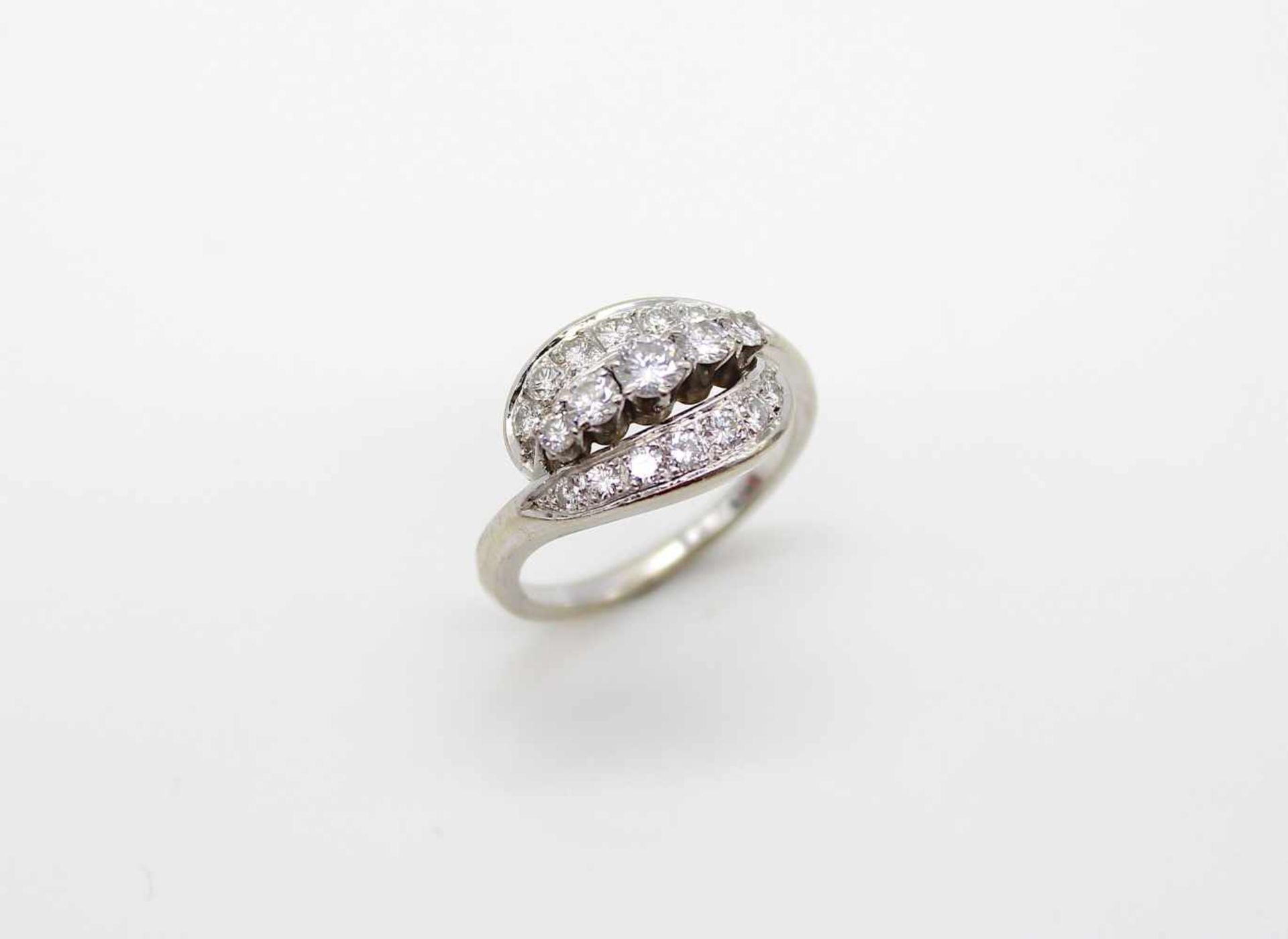 Ring in 750 white gold with 19 brilliants, approx. 0.86 ct in medium quality.Weight 6.8 g, size