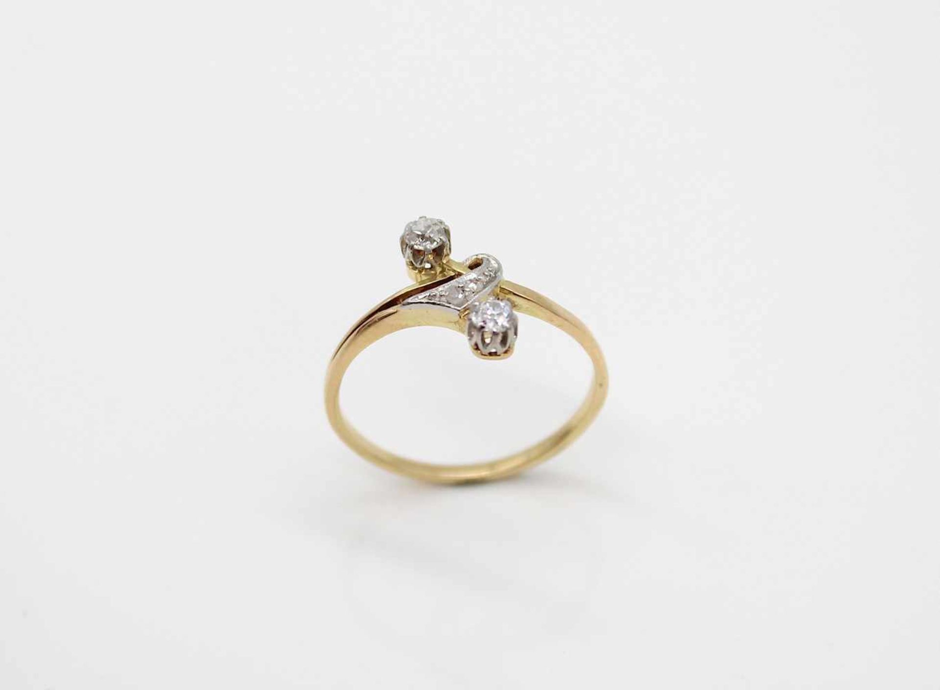 Ring tested for 585 gold with diamonds, approx. 0.11 ct in high quality.Weight 2.1 g, size 57- - - - Bild 3 aus 3