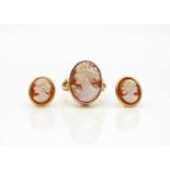 Ring and 1 pair of 750 gold earrings with cameo. Weight 5.7 g, ring size 51- - -15.00 % buyer's