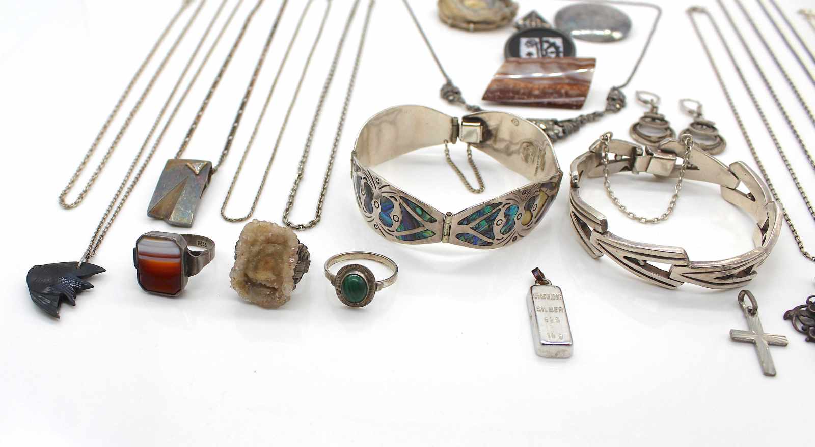 lot jewellery silver and metalWeight 236,4 g- - -15.00 % buyer's premium on the hammer price19. - Image 2 of 6