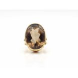 Ring made of 585 gold with a smoky quartz.Weight 16.1 g, size 64- - -15.00 % buyer's premium on