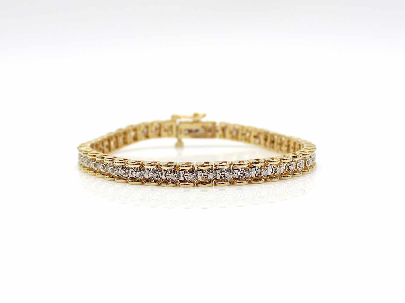 Bracelet 585 gold with 45 diamonds, ca. 0,22 ct. weight 14,1 g, length 17,5 cm- - -15.00 % buyer's