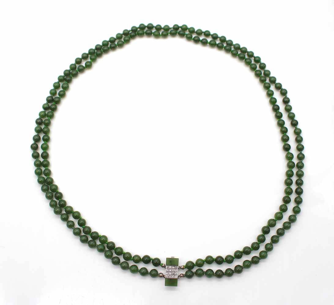 1 double-row necklace made of jade balls with a lock made of 585 white gold with jade and - Image 3 of 3