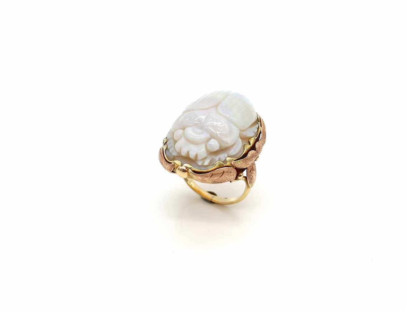 Ring in 585 gold with an opal in the shape of a scarab.Weight 12,2 g, size 55, opal dimensions : - Image 4 of 4