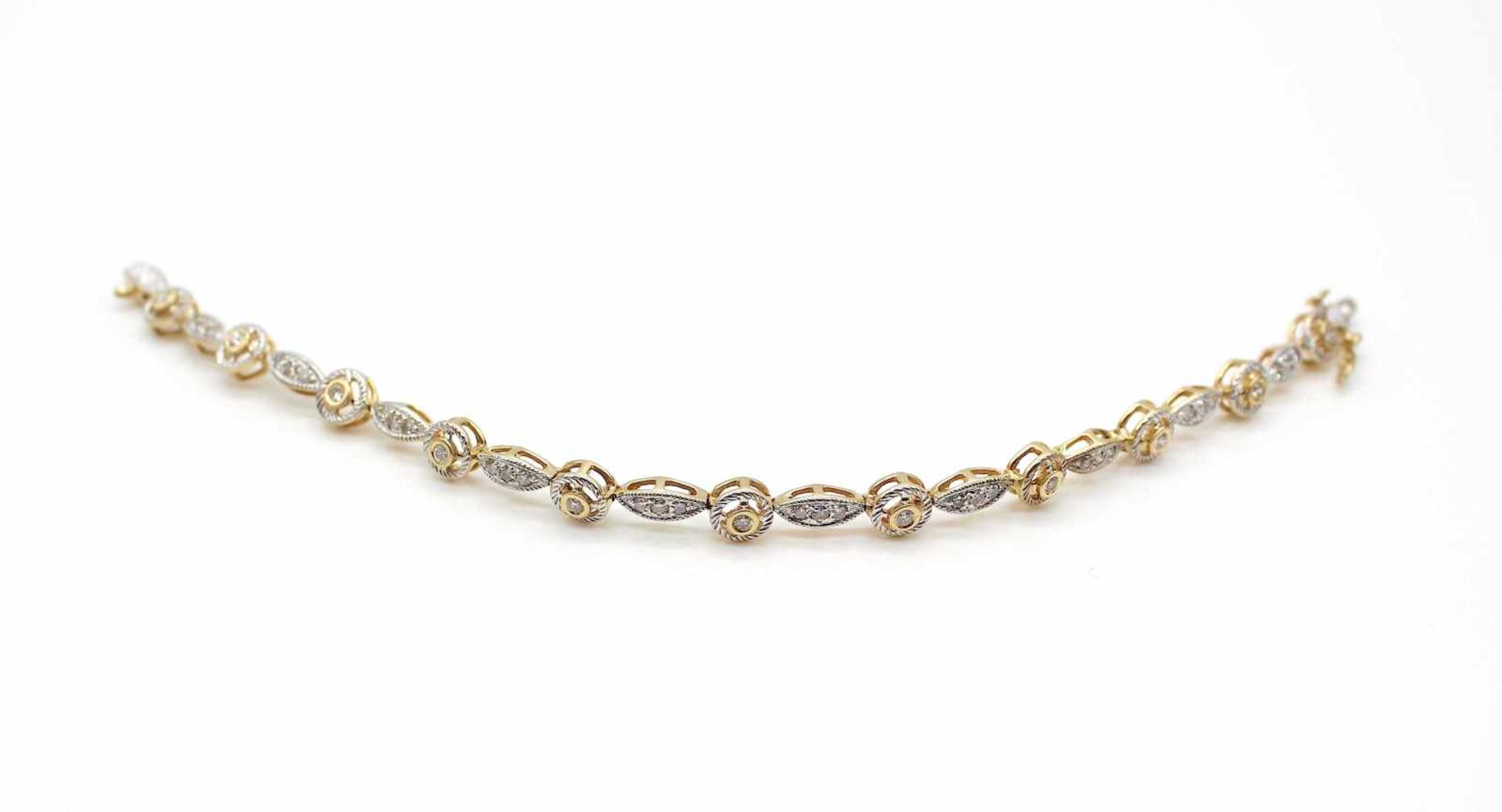 Bracelet in 585 gold and white gold with various brilliants, approx. 0.82 ct in medium quality. - Bild 2 aus 3