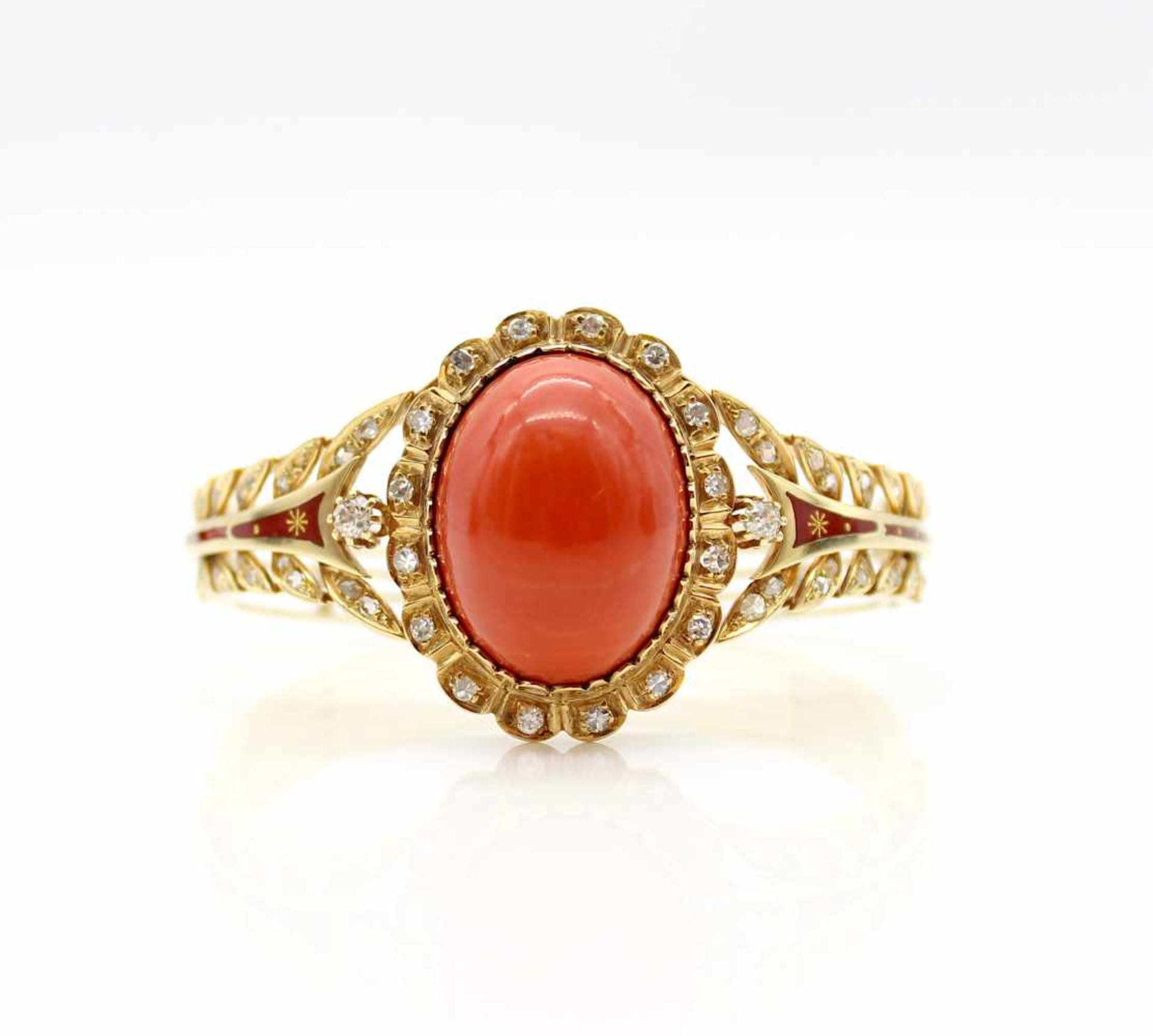 Bracelet made of 585 gold with an oval, orange-red coral approx. 47 ct, 58 diamonds partly old cut - Bild 3 aus 4