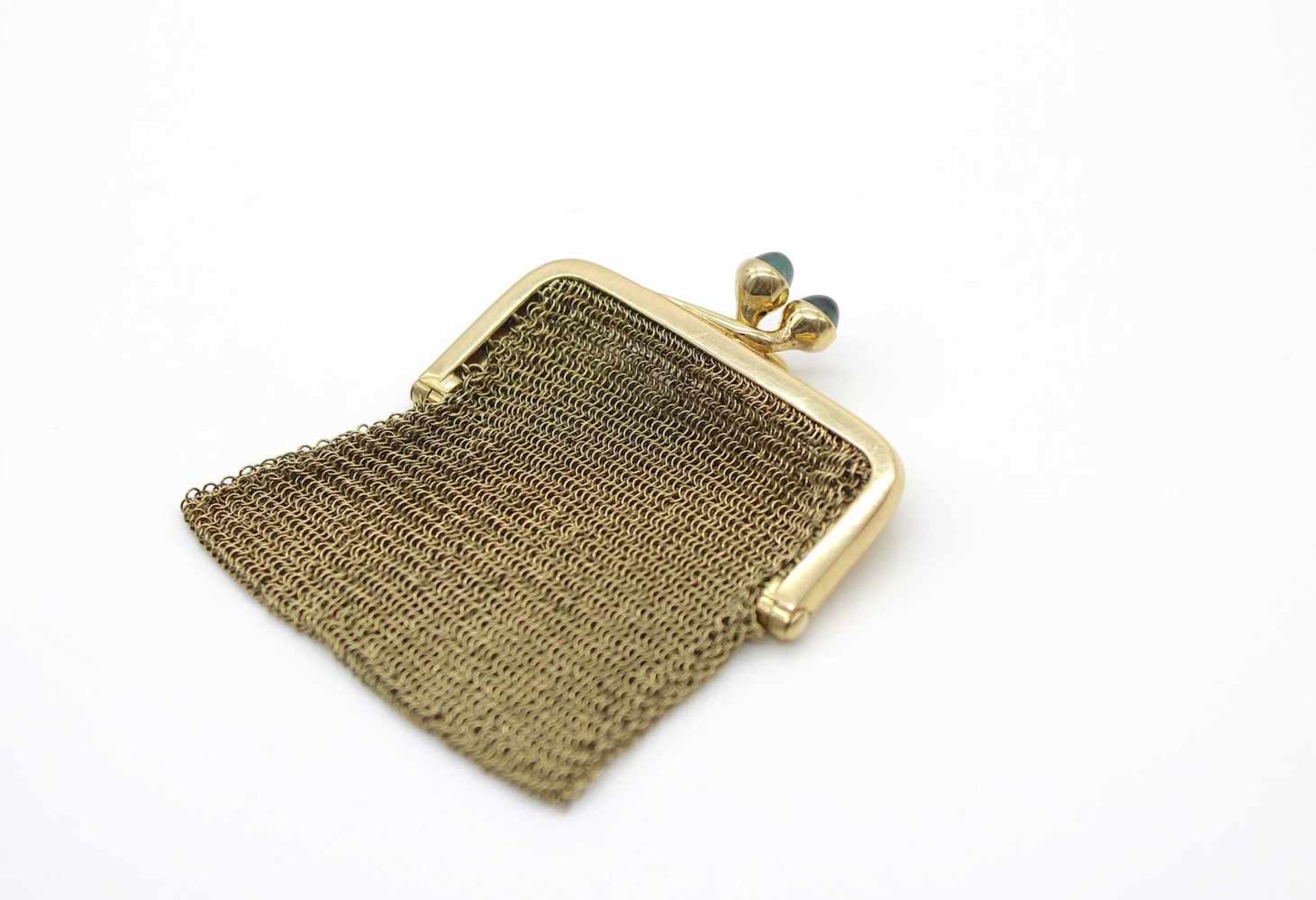 Wallet made of 585 gold with 2 sapphire cabochons each 0.45 ct.weight 21,4 g, dimensions : 4 x 4,5 - Bild 2 aus 3