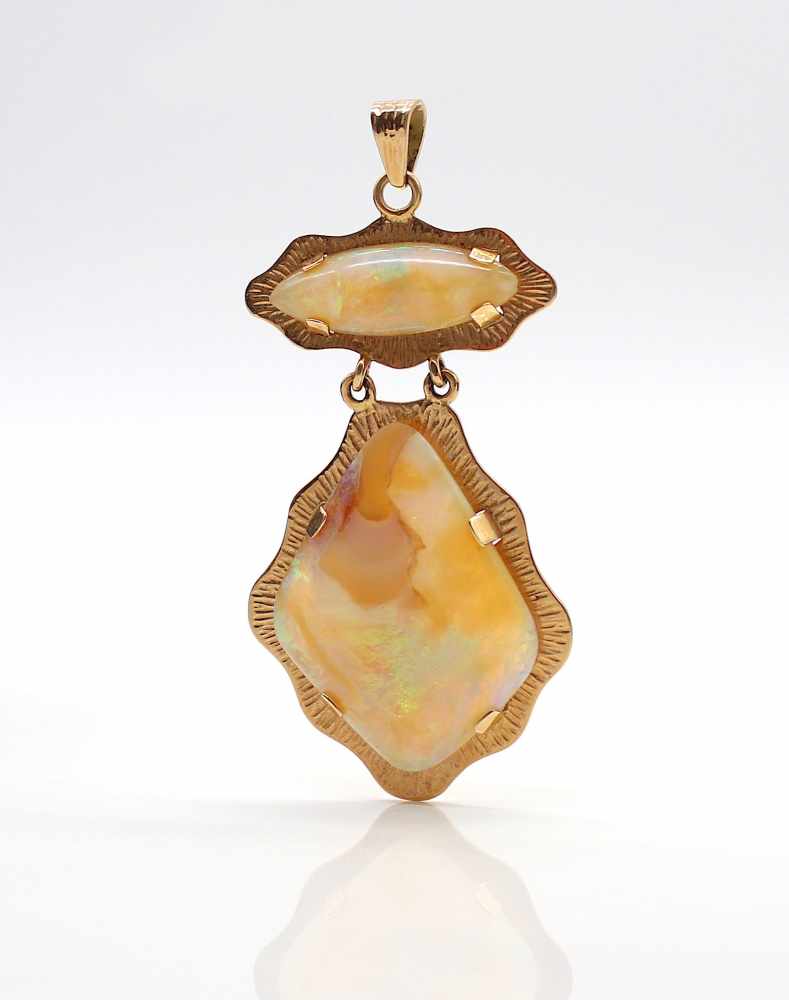 Pendant tested for 585 gold with 2 white precious opals.Weight 8,7 g, dimensions : 28,2 x 14 and - Image 3 of 3