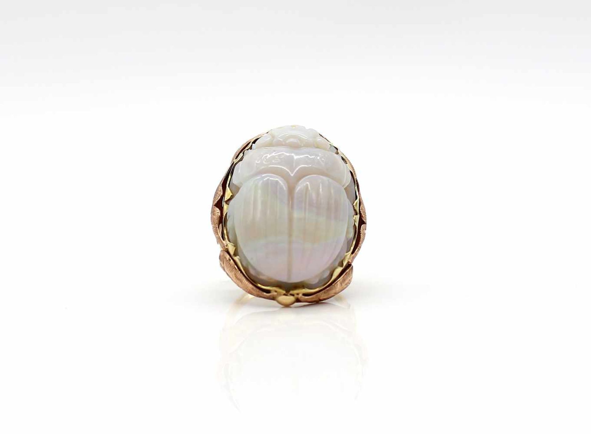 Ring in 585 gold with an opal in the shape of a scarab.Weight 12,2 g, size 55, opal dimensions : - Bild 3 aus 4