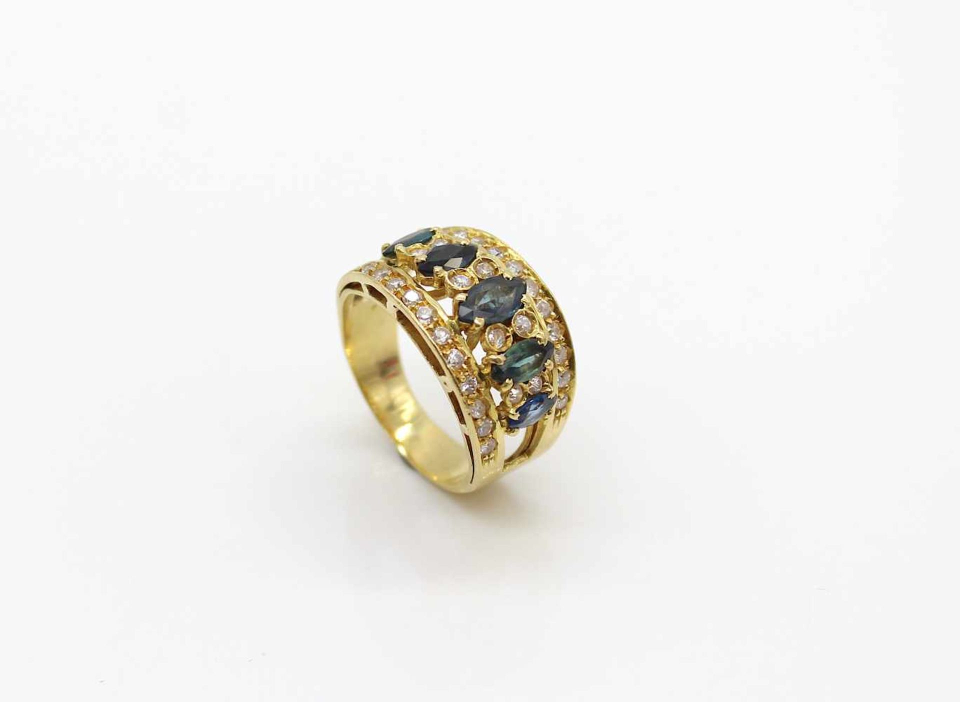 Ring tested for 750 gold with sapphires and cubic zirconia.Weight 9.6 g, size 58- - -15.00 % buyer's - Bild 3 aus 3