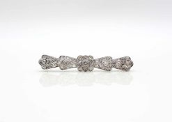 Antique brooch tested on platinum with 37 diamonds in Old-Mine-Cut and Fantasy-Cut, total approx.