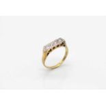 Ring made of 585 gold with 4 diamonds, total approx. 0.47 ct, high purity and medium degree of