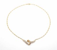 750 gold necklace with 41 baguette- and trapeze-cut diamonds, total ca. 1 ct in medium quality,