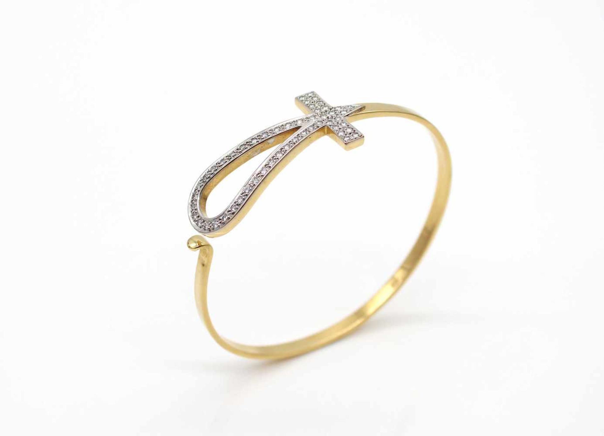 Bangle tested for 750 gold with 52 diamonds, total approx. 0.78 ct in high quality.Weight 25.8 g, - Bild 3 aus 3