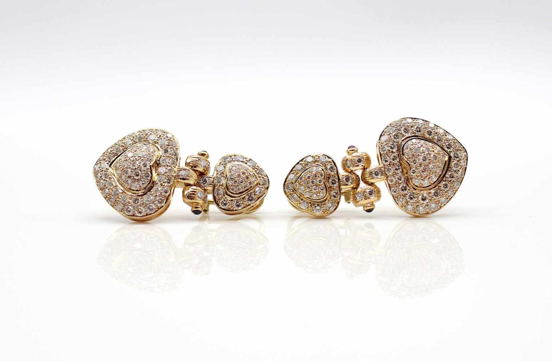 1 pair of ear studs tested for 750 gold with 2 rubies, 2 sapphires and diamonds, total approx. 4.4 - Bild 3 aus 4