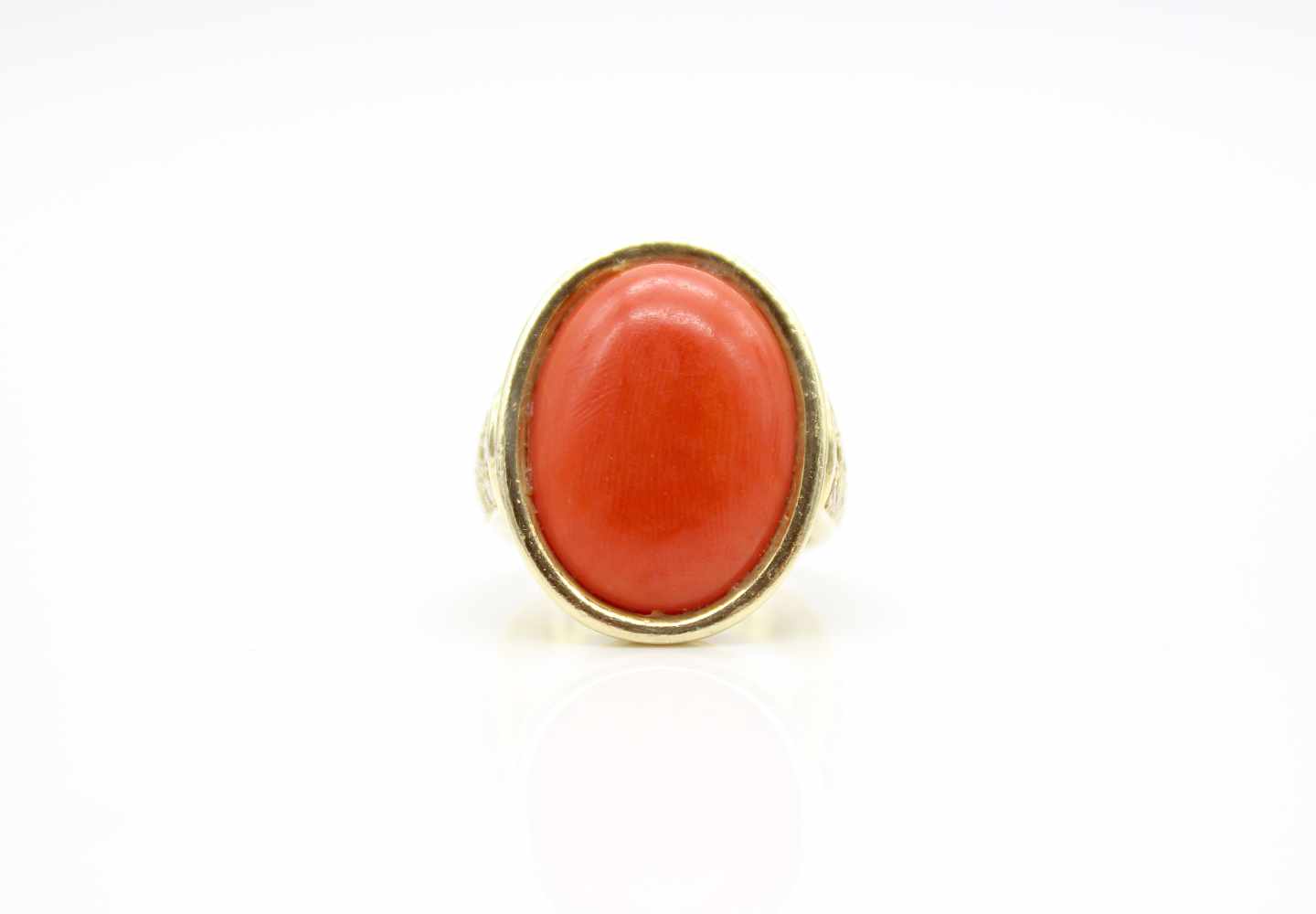 Ring made of 585 gold with an orange coral and 24 diamonds, total approx. 0.50 ct, high degree of - Image 2 of 3