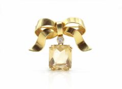 Brooch made of 585 gold with a citrine approx. 11.5 ct and 1 brilliant approx. 0.20 ct,Weight 10.2