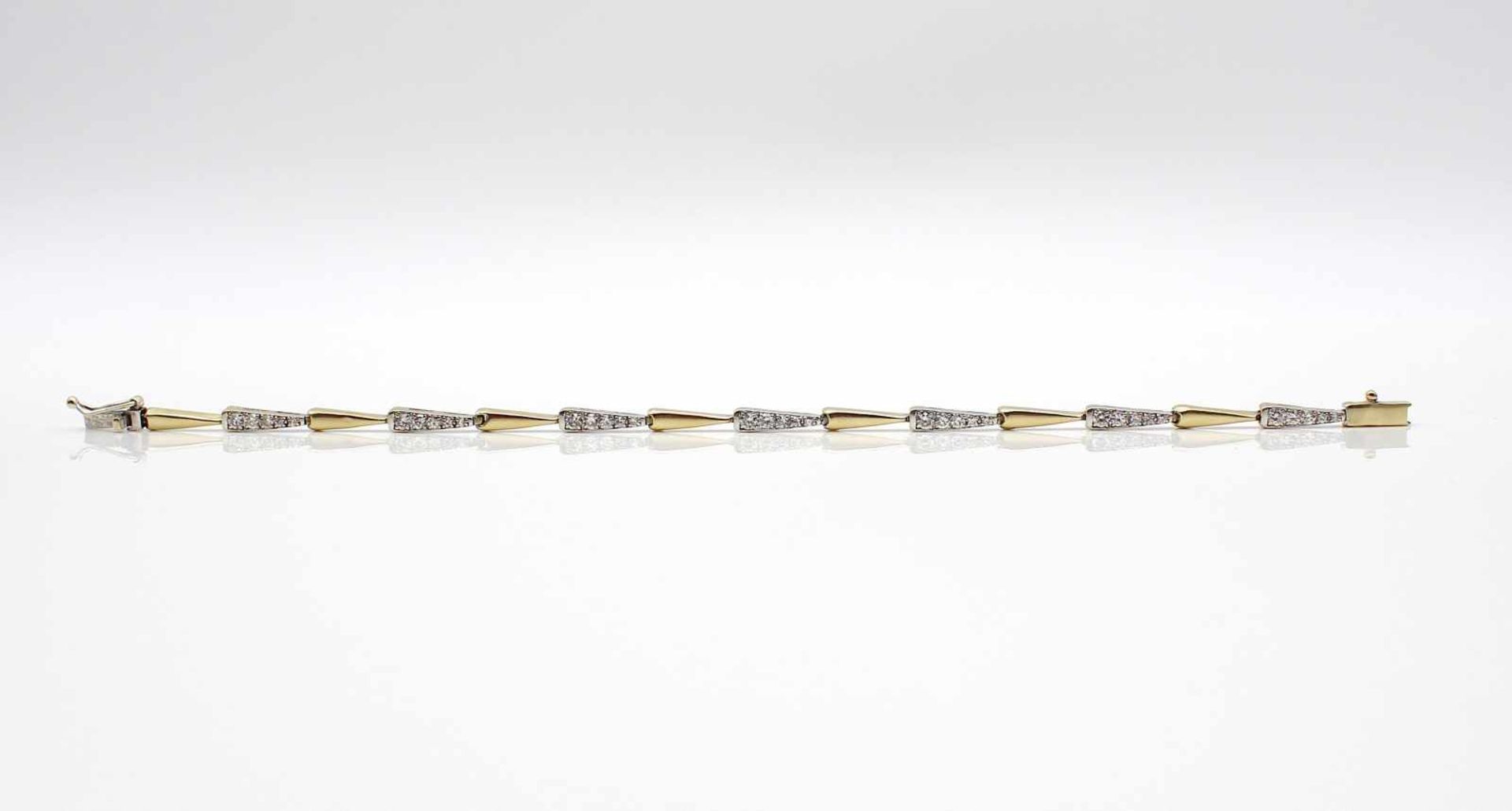 Bracelet in 585 gold with cubic zirconia.weight 6,9 g, length 19 cmArmband aus 585er Gold mit - Bild 3 aus 3