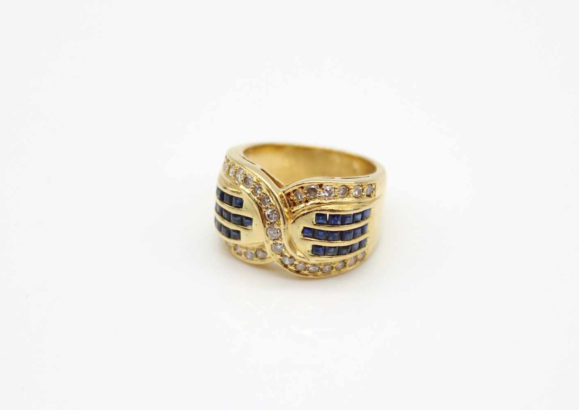 Ring made of 750 gold with 32 sapphires, total approx. 0.65 ct and 29 diamonds, total approx. 0.50 - Image 2 of 3
