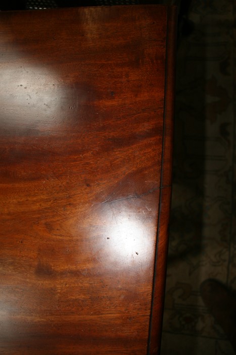 A Victorian mahogany Pembroke table on turned reeded legs, 102cms (40ins) wide.Condition Report - Image 5 of 8