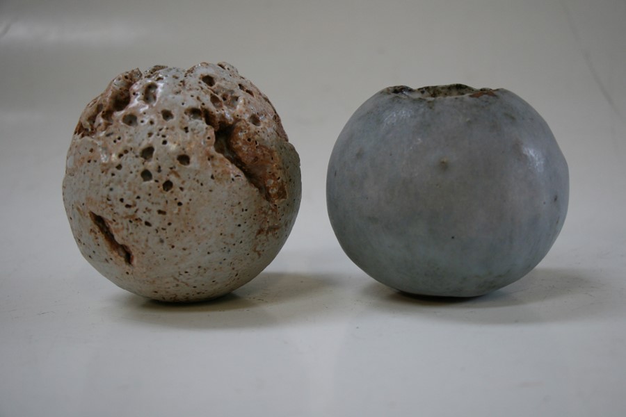 Alan Wallwork (b1931) - two Studio Pottery seed pod vases, incised 'AW' to the underside, the - Image 2 of 5