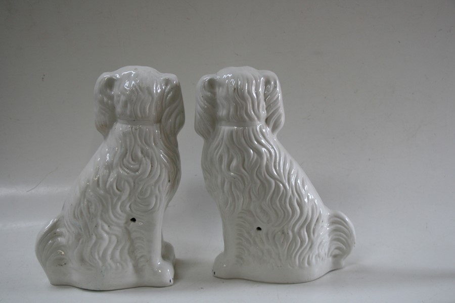 A pair of 19th century Staffordshire Spaniels, 36cms (14ins) high.Condition Report Hairline crack to - Image 3 of 5