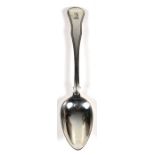 A Georgian silver serving spoon, London 1823, 78g.