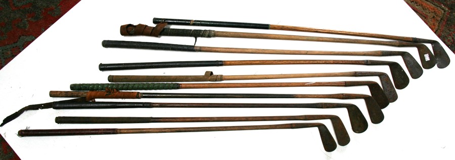 A quantity of hickory shafted golf clubs in a canvas bag (10). - Image 6 of 7